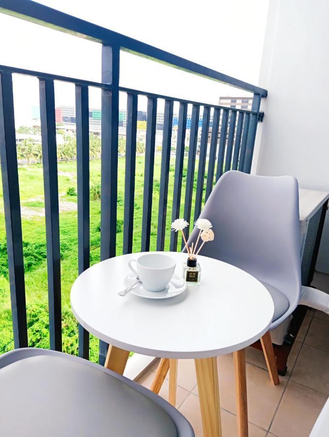 Shore 2 Residences 1Br Deluxe Room In Moa Complex Маніла Екстер'єр фото