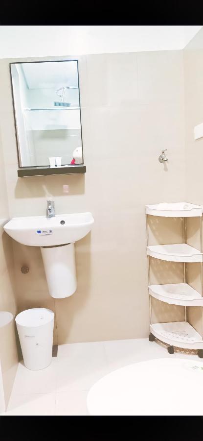 Shore 2 Residences 1Br Deluxe Room In Moa Complex Маніла Екстер'єр фото