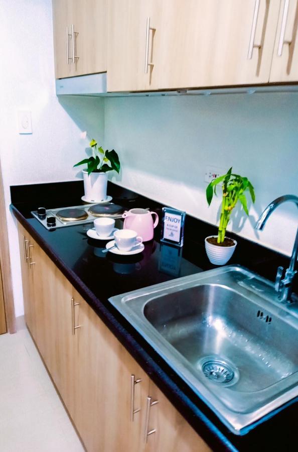 Shore 2 Residences 1Br Deluxe Room In Moa Complex Маніла Екстер'єр фото