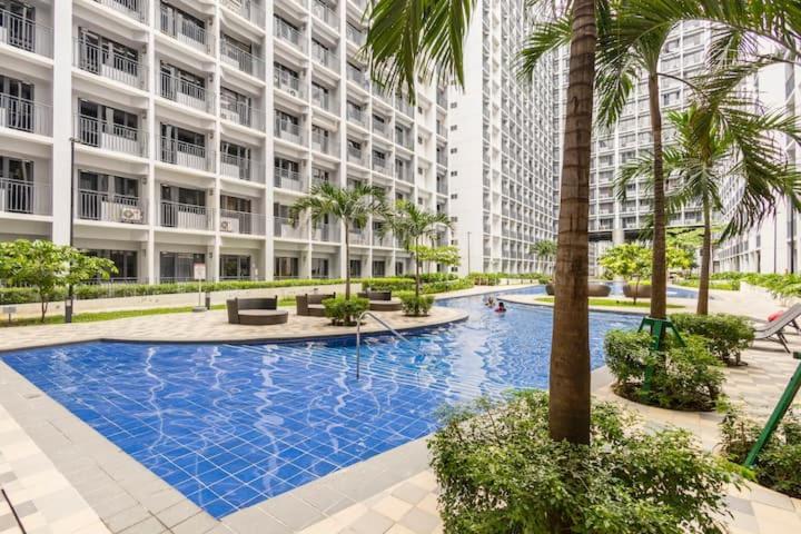 Shore 2 Residences 1Br Deluxe Room In Moa Complex Маніла Екстер'єр фото