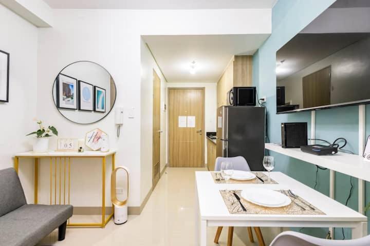 Shore 2 Residences 1Br Deluxe Room In Moa Complex Маніла Екстер'єр фото